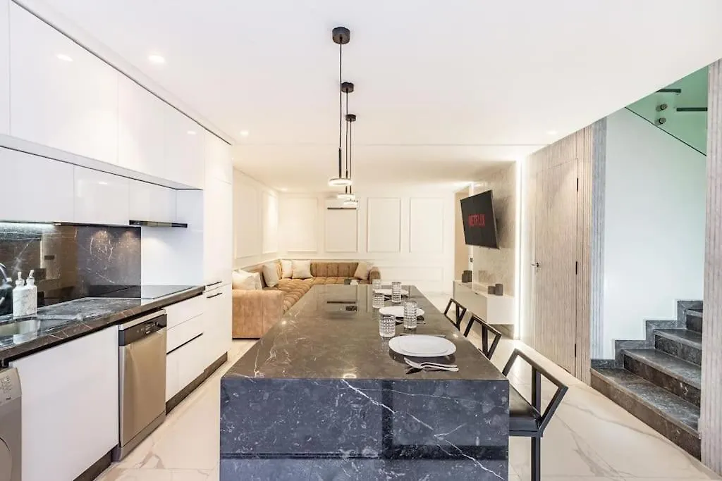New Duplex Haut Standing A Victor Hugo, Gueliz 마라케시