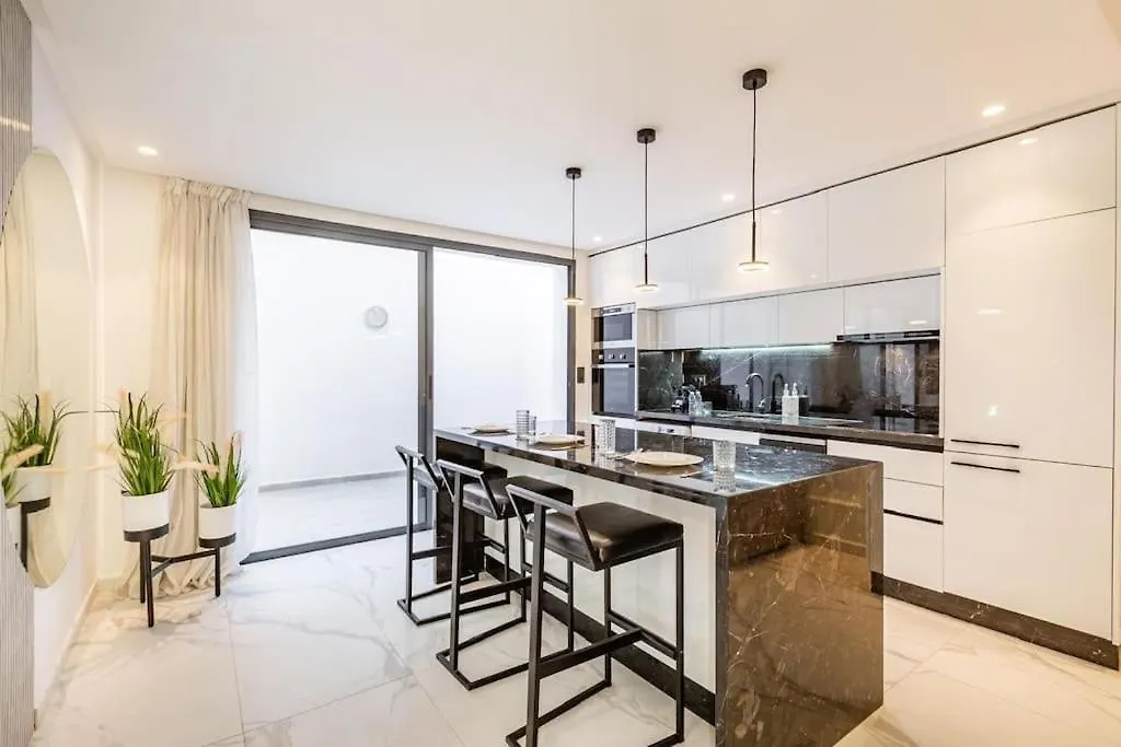 New Duplex Haut Standing A Victor Hugo, Gueliz 마라케시